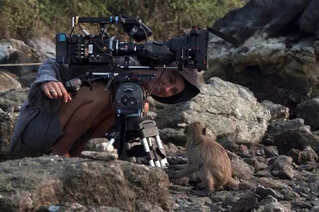 都说贝爷多牛X，在背后默默拍贝爷的人们更猛