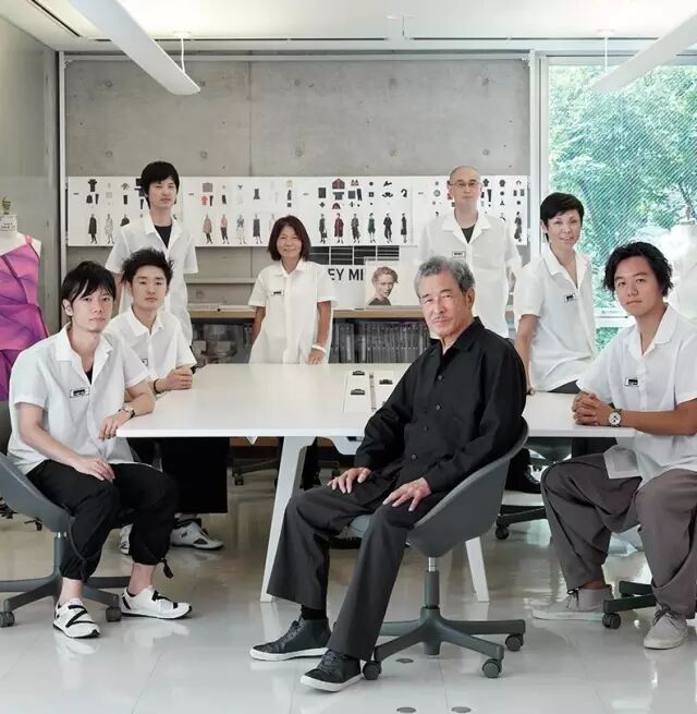 三宅一生——“他的设计不时髦，却让有品位的女士更迷人”