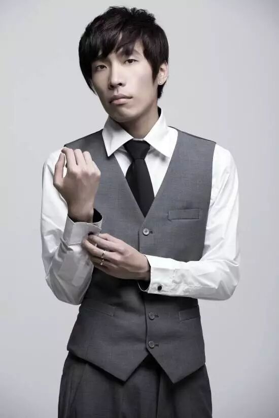 Kingj访谈：从DOTA十冠王到王者荣耀教练