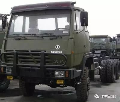 陕汽sx2190七吨级军用越野卡车是我国59-1式130加农炮,66式152加农