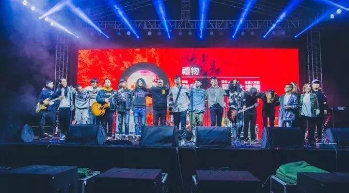 朴树现身「星巢大乐团」音乐会,乐队获百万创投基金