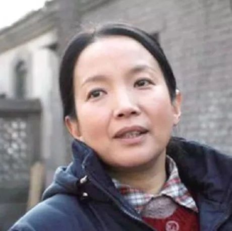 吕丽萍三段坎坷婚姻,后悔与张丰毅离婚,儿子去世给孙海英重创