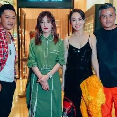 范文芳与赵薇罕同框,48岁惊人逆生长保养极佳