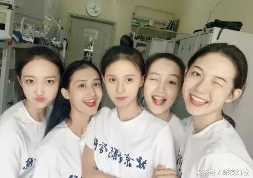 集齐5个王俊凯的大学同学,可以召唤一部青春偶像剧