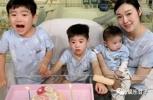 港姐冠军叶翠翠39岁庆生,与三个儿子穿母子装出镜满脸幸福