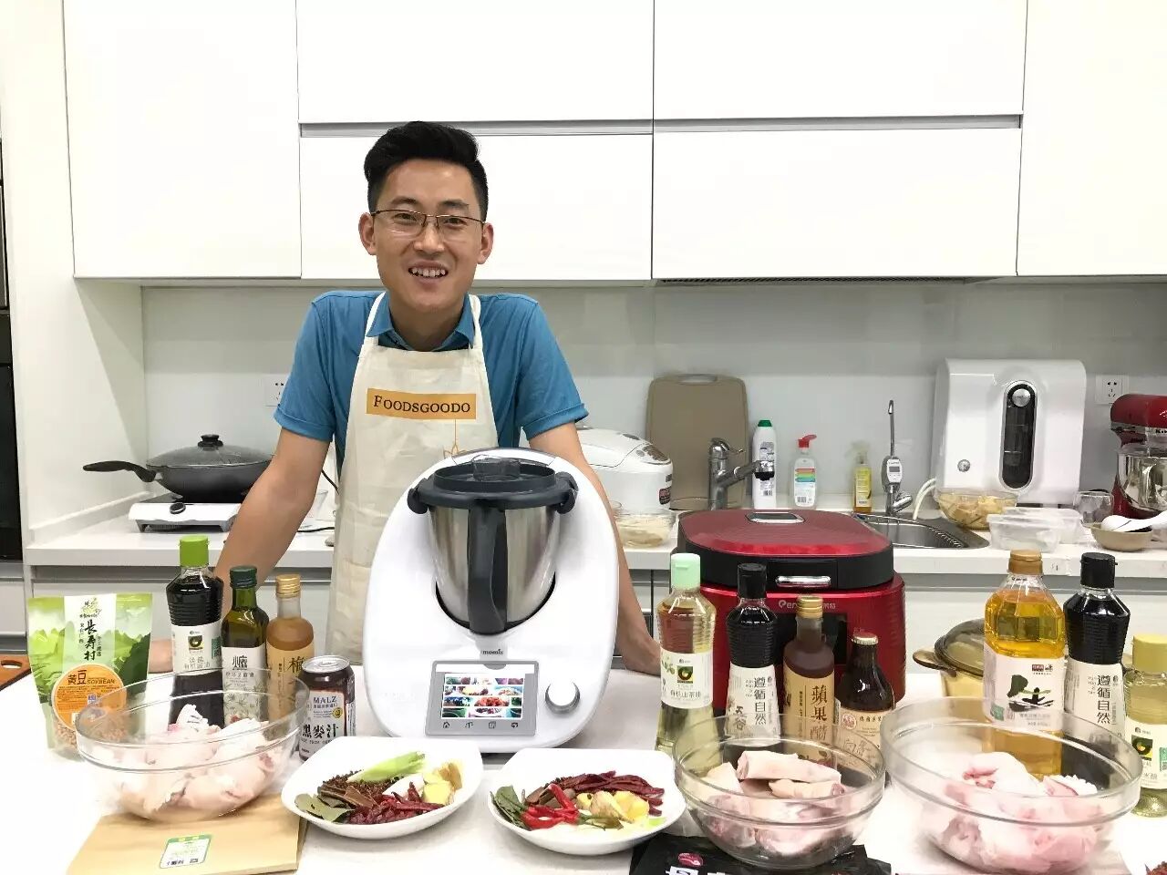 营养师の深夜食堂——烹饪营养师陈治锟教你三种不同调料的炖猪手