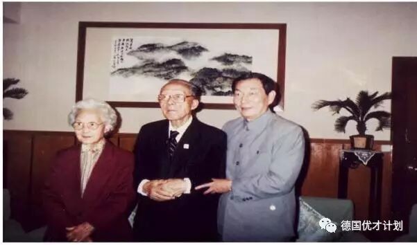 ���й�de����桰���������ģ���������������һ������Ѥ�ã�