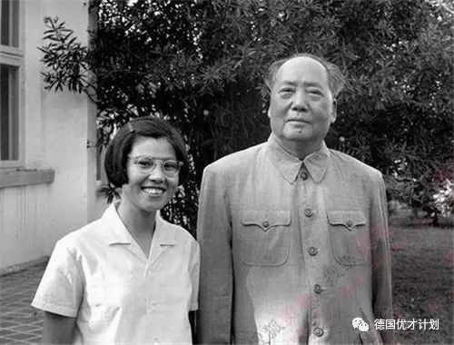她在花甲之年成为中国外交界的女神