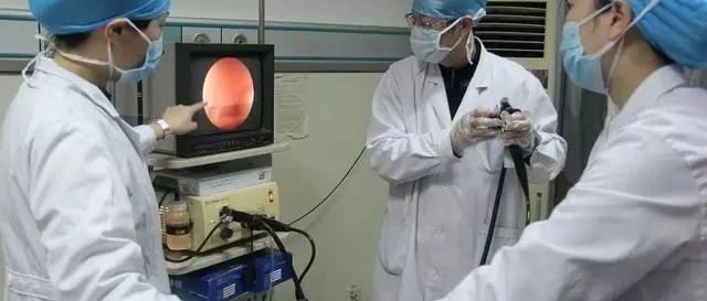 46岁医生的第一次普通肠镜：根本没有传说中的那么难受！