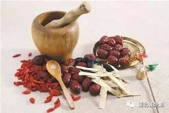 睡觉时流口水?这可能是4种疾病的信号！