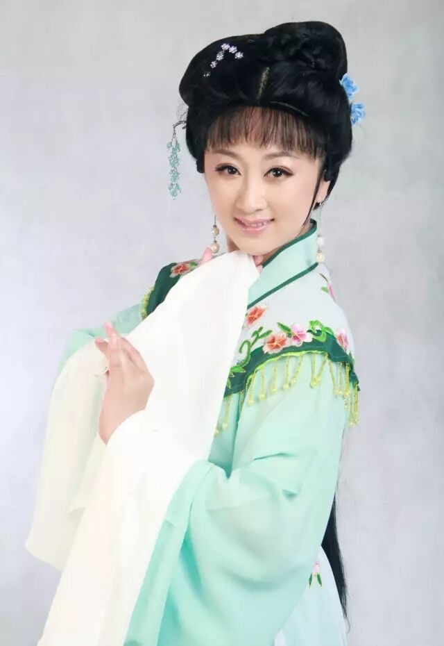 %name 大爱 · 美美澳洲华人歌后慈善演唱会即将开始 让爱与音乐永存我们心中！