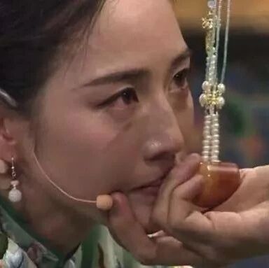 经超给张钧甯&ldquo;擦鼻涕&rdquo;,获本人自黑回应,粉丝笑了一晚上?