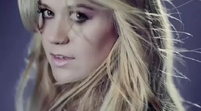 所以有了因为,也变得理所当然 | Kelly Clarkson:《Because Of You》