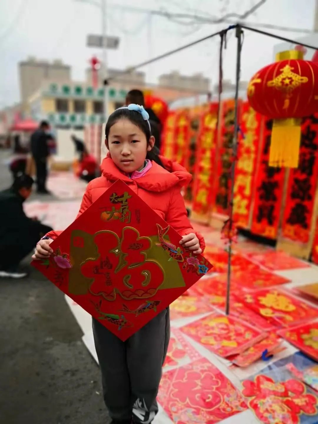 赶年集包饺子写春联秀才艺晚报小记者过春节真是好热闹