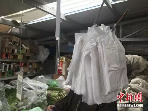 “限塑令”已名存实亡？新业态加剧白色垃圾增长