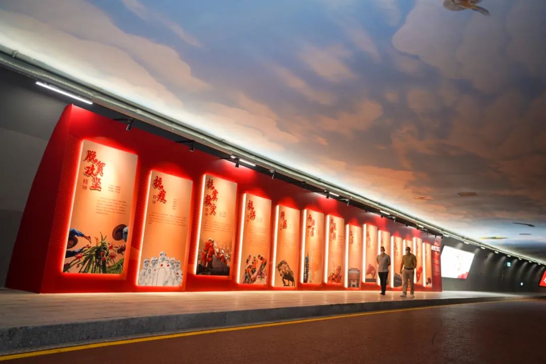 讲好百年故事传承红色基因珠海启动千米红色主题长廊特展及大型主题