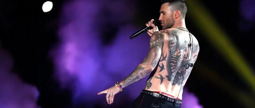 Maroon 5乐队主唱Adam Levine又添新纹身,当爹后骚度不减!