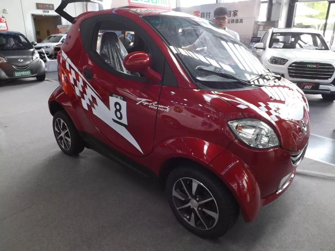 我从15万电动车到只卖3.98万,看完配置表你还敢买我吗