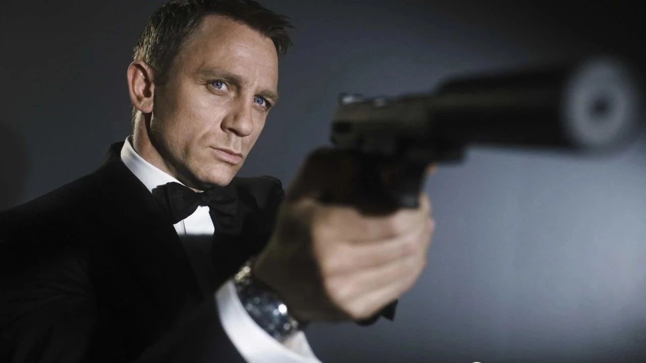 Who created James Bond (詹姆斯·邦德)?