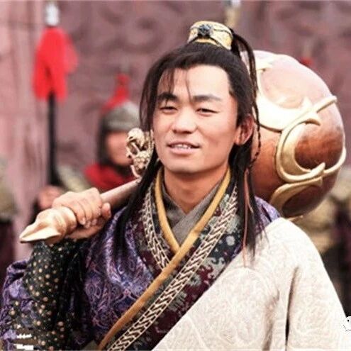 裴元庆单挑5个盖世高手，战绩如何？他取得三胜两负战绩