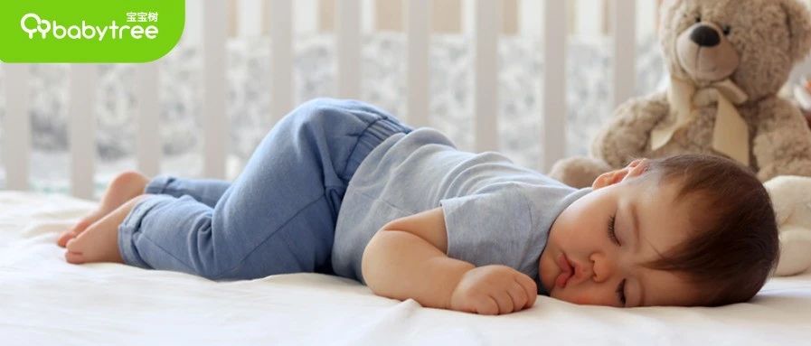 宝宝睡觉总摇头，身体扭来扭去，有时甚至会撞床板，是缺什么东西么？