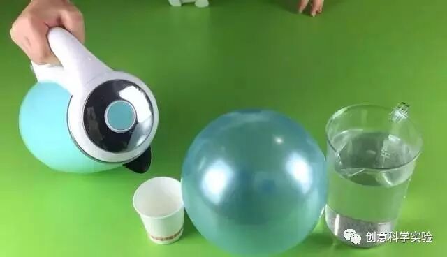 【创意科学实验】杯子能吸起气球插图1