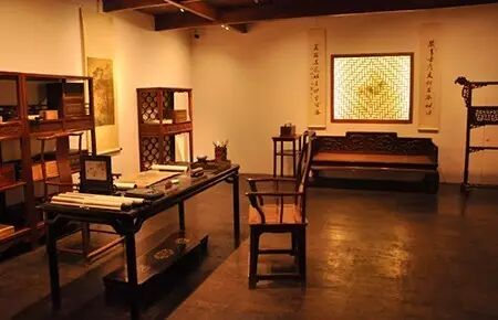 选择红木家具，给自己带来健康生活！