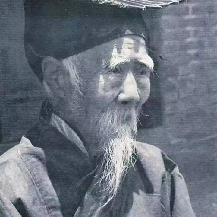 据说有道行的人身上，都会散发这样一种特殊的味道