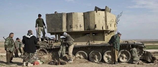 DIY的战斗堡垒 ISIS恐怖分子在摩苏尔附近使用的机动要塞（1）