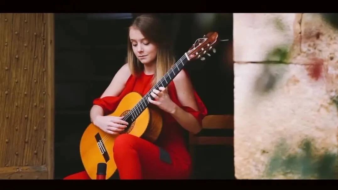 收录于合集⭐吉他《羞答答的玫瑰静悄悄开》一首老歌，一个故事，一段回忆