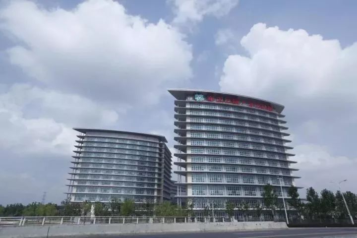 17 东方肝胆外科医院 成立时间:1956年 医院地址:上海市长海路225号