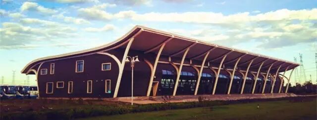 彩涂板：最长可保证20年不褪色、30年不发生锈蚀穿孔