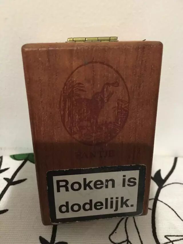 (小易带回的荷兰香烟)