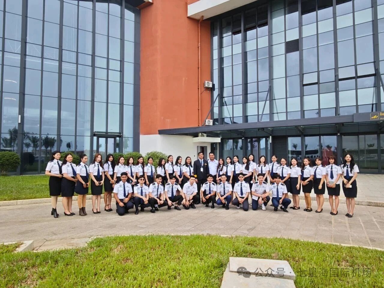贝尔泰国际大学民航学院67名学生赴七星海国际机场开展专业实践学习
