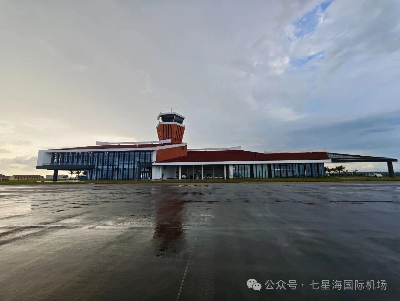 金边德崇国际机场首航七星海国际机场