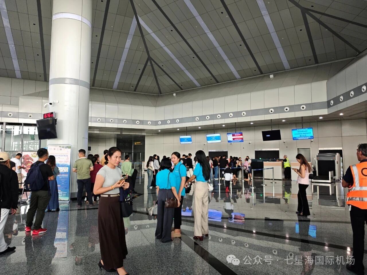 金边德崇国际机场首航七星海国际机场