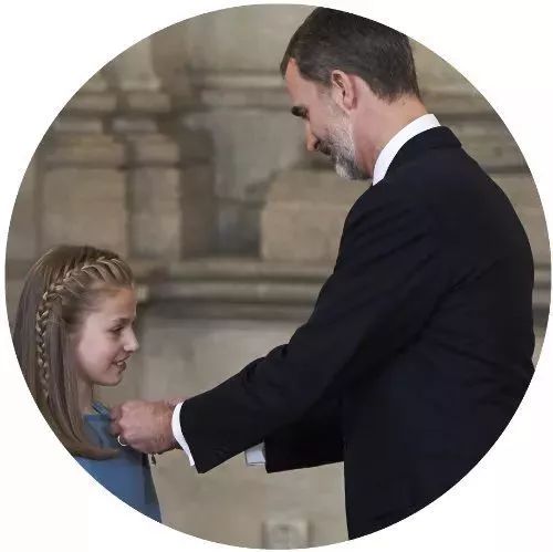 西班牙莱昂诺尔公主被授金羊毛骑士团勋章,将成西班牙未来女王?!