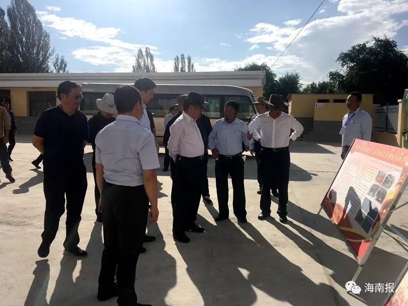 州委书记张文魁带领州委常委会班子成员以及五县县委书记,县长到兴海