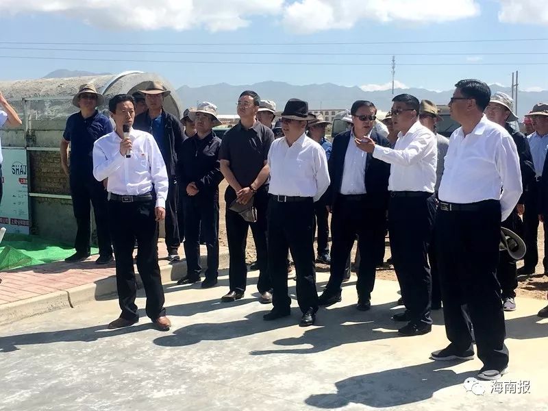 州委书记张文魁带领州委常委会班子成员以及五县县委书记,县长到兴海