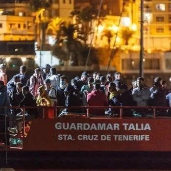 又有移民逃过来了！300多人坐船到加那利群岛