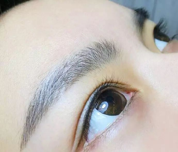 3,诠美·高端定制雕眉