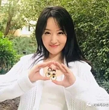杨钰莹与男友领证,男方是圈外人,两人相差27岁