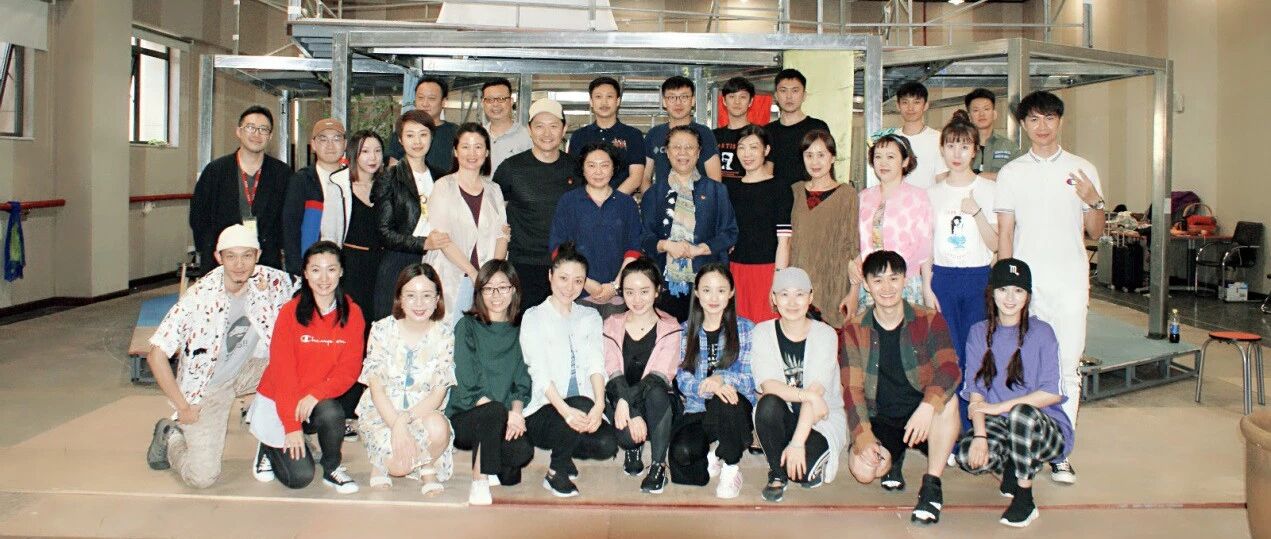 【走近排练】《人间烟火》开票 娄迺鸣率涂松岩范志博演绎城中村变迁的生活故事