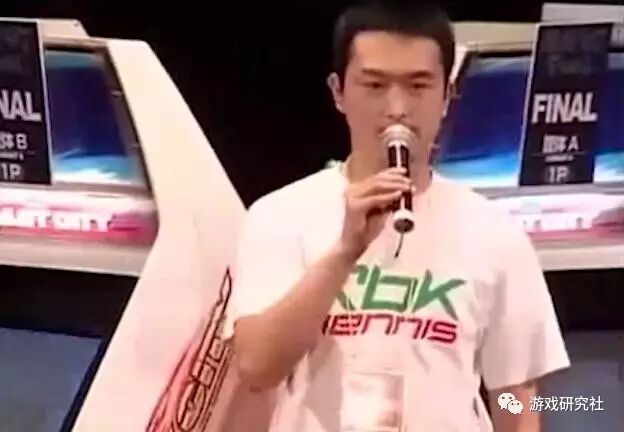 拳皇14出招表_拳皇出招时说的什么_拳皇出招表视频教学