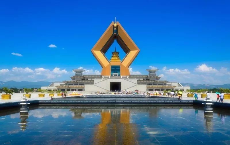 ▼令氏家外家周礼食府 宝鸡餐饮名店 参观法门寺地宫瞻仰地宫出土佛教