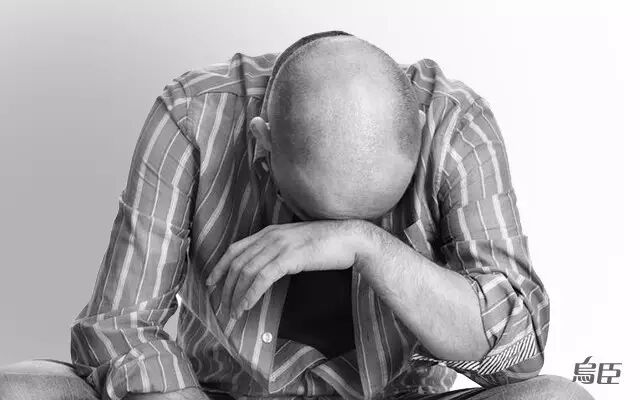 脱发怎么办？植发？米诺地尔？非那雄胺？还是侧柏叶泡酒？