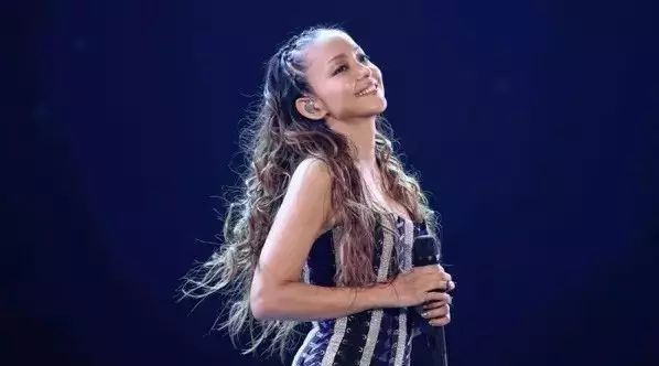 安室奈美惠:“最后一年,请大家多多指教”