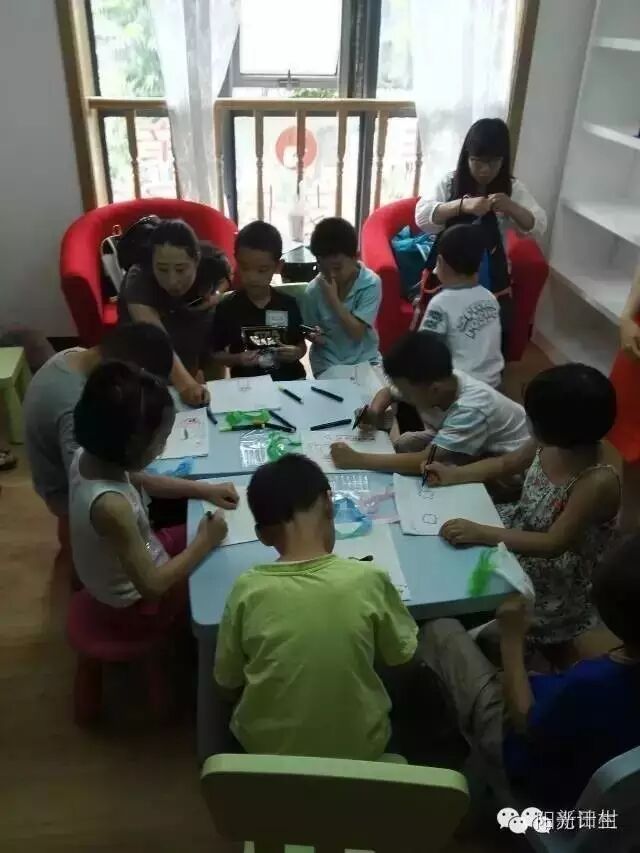 《汉堡男孩》带领小朋友们营养进餐