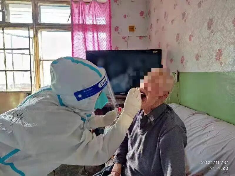 抗击疫情 藏医人在行动——性爱直播
争做“疫勇军”·护航群众健康(图5)