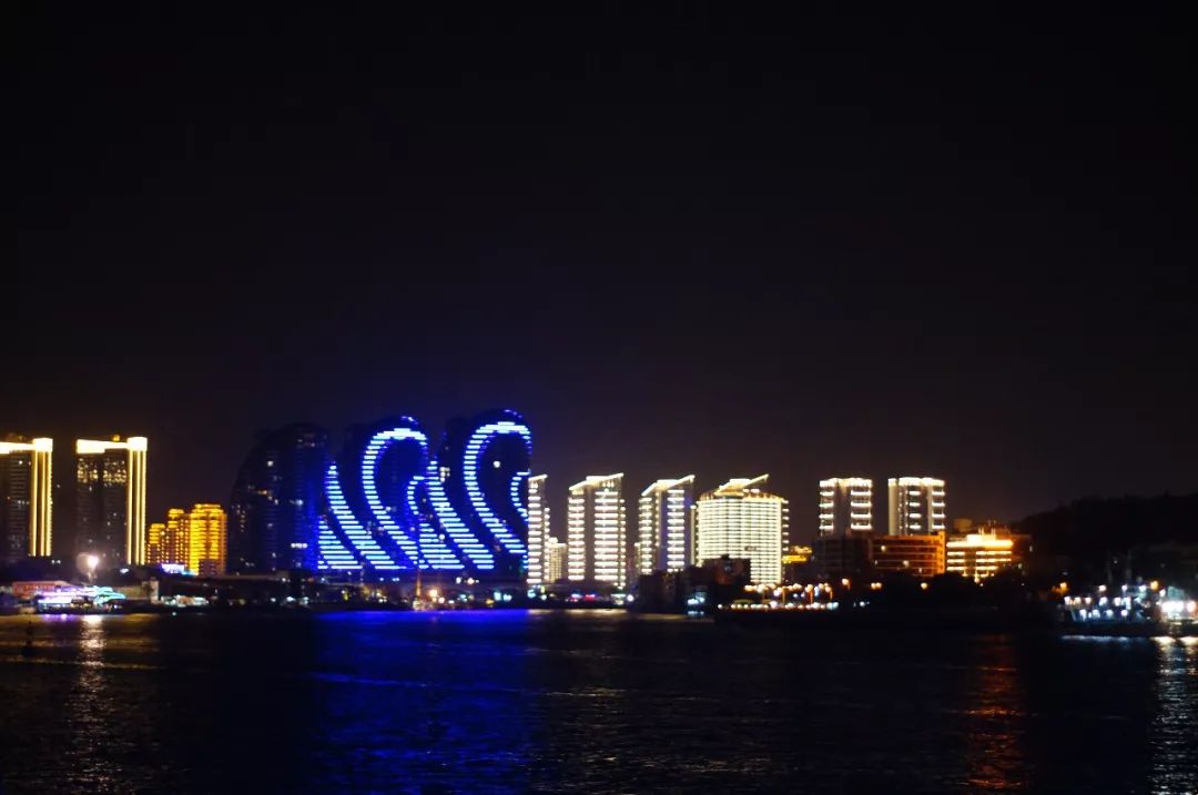 三亚湾夜景